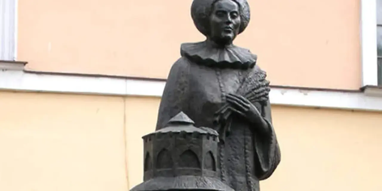 Pomnik Anny Wazówny z modelem zamku, upamiętniający jej pobyt w pałacu Anny Wazówny w Brodnicy.